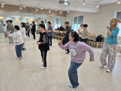 4월 방송댄스 교실 활동사진